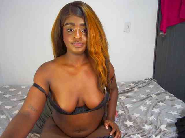 Amara__R1 webcam