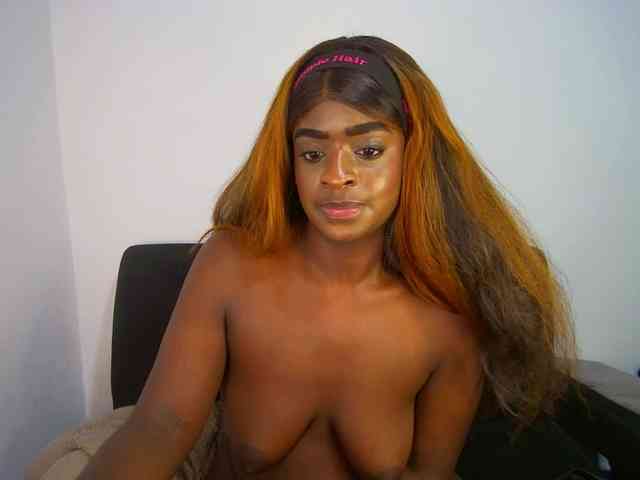 HannahCox19 webcam