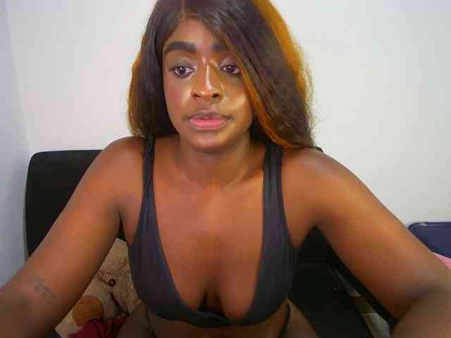 HannahCox19 webcam