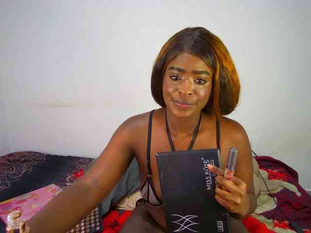 Amara__R1 webcam