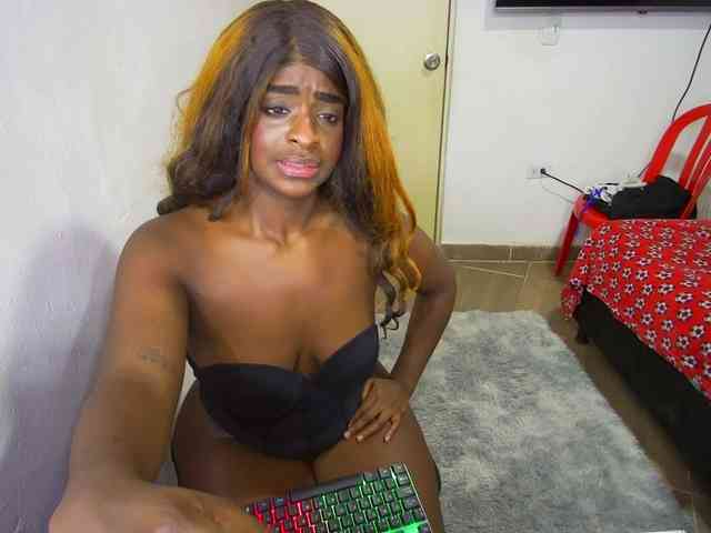 Amara__R1 webcam