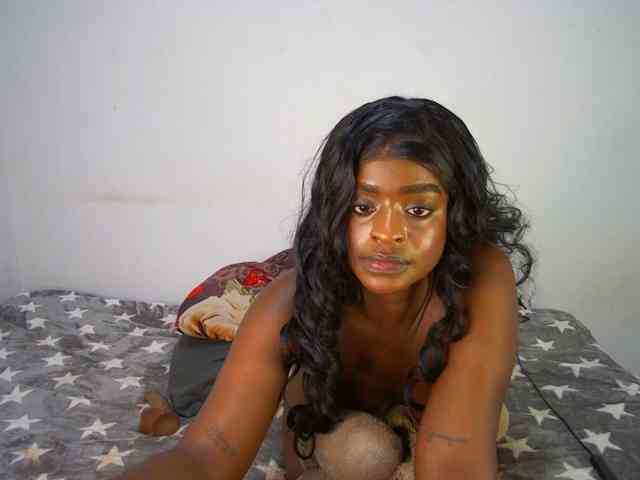 Amara__R1 webcam