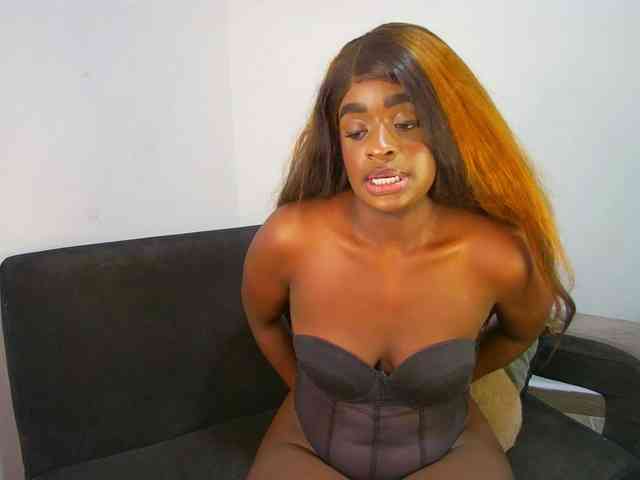 HannahCox19 webcam