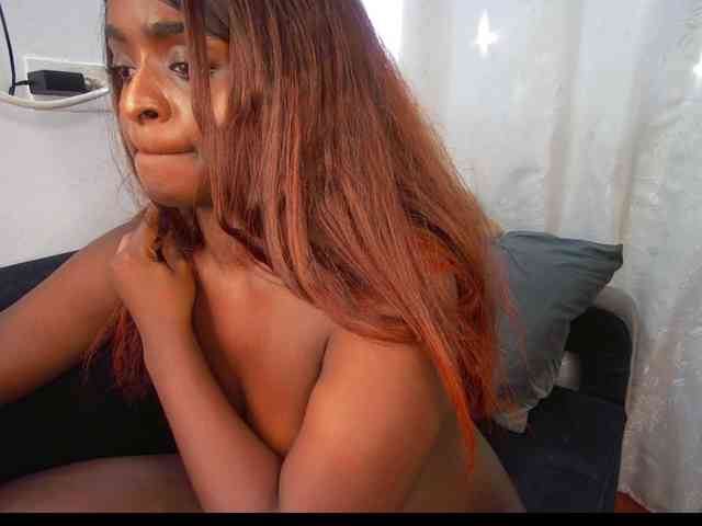 HannahCox19 webcam