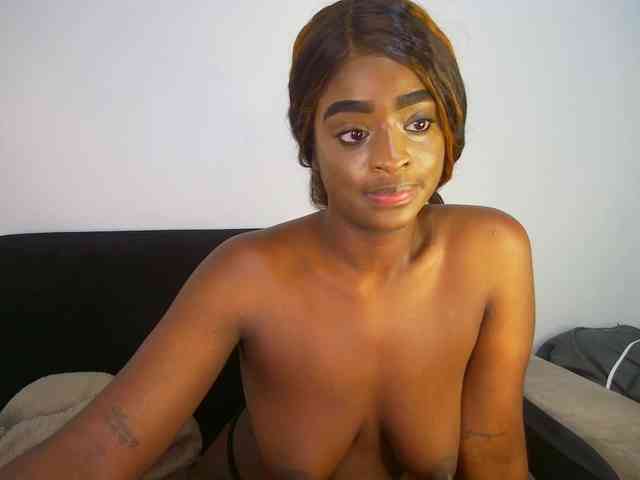 HannahCox19 webcam