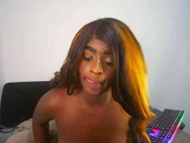 Amara__R1 webcam