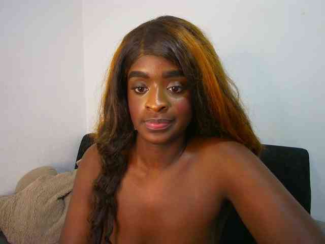 Amara__R1 webcam