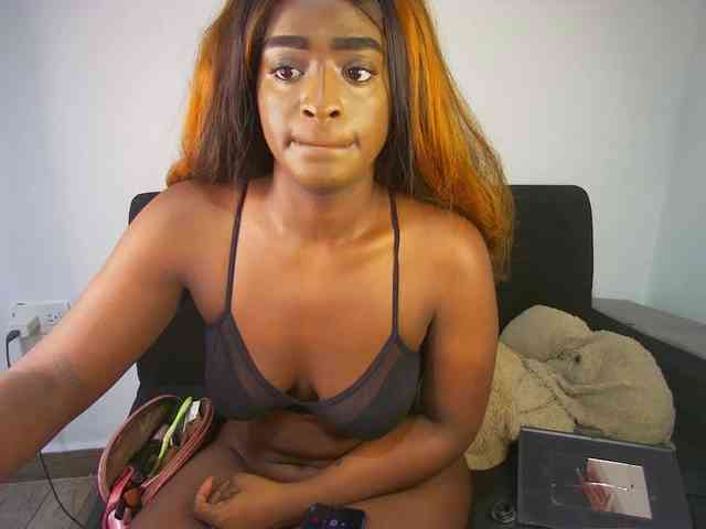 HannahCox19 webcam
