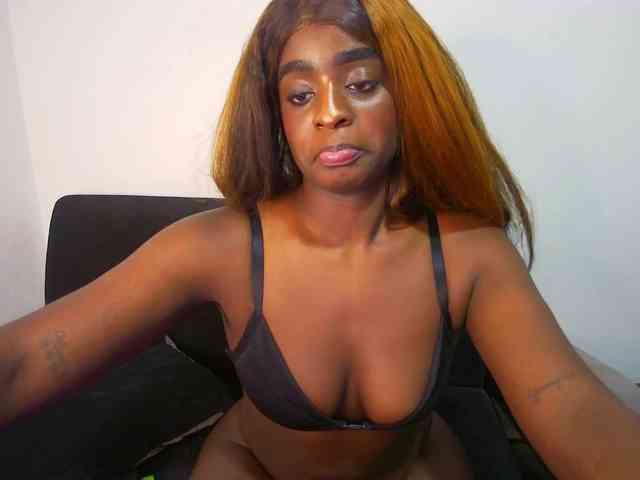 Amara__R1 webcam