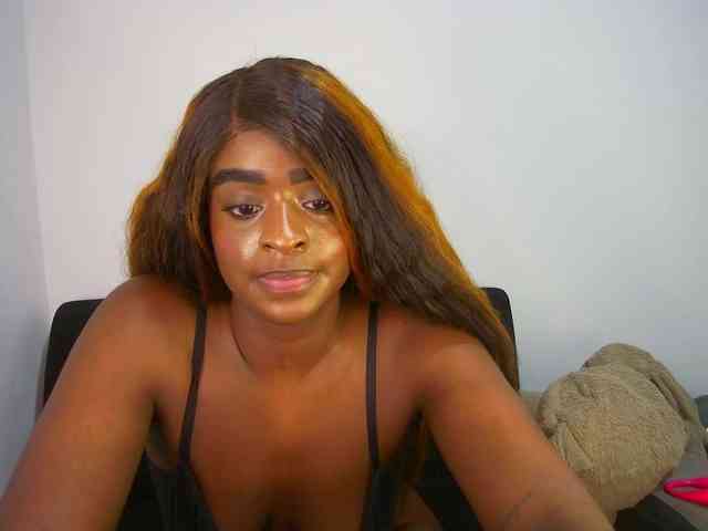 HannahCox19 webcam