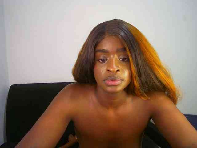 HannahCox19 webcam