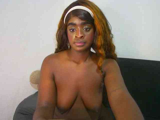 Amara__R1 webcam