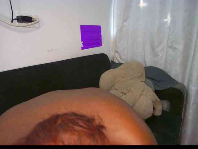HannahCox19 webcam