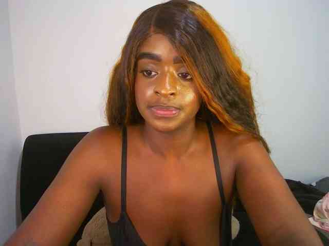 HannahCox19 webcam