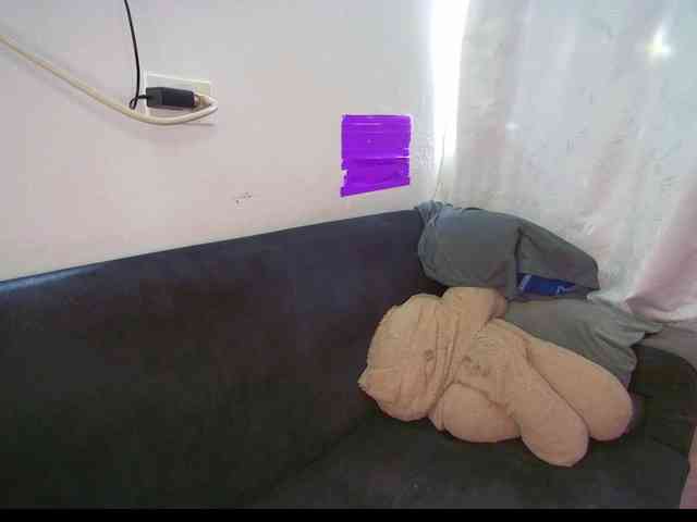 HannahCox19 webcam