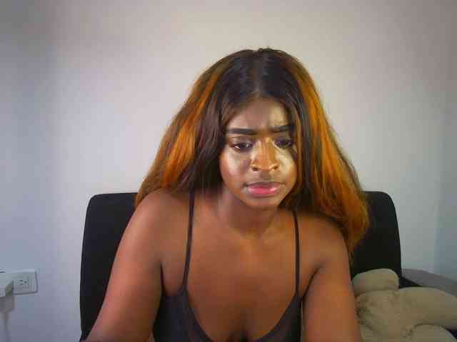 HannahCox19 webcam