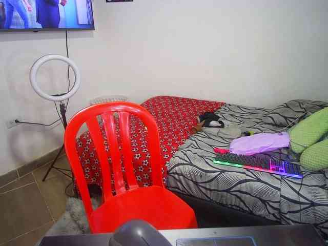 Amara__R1 webcam