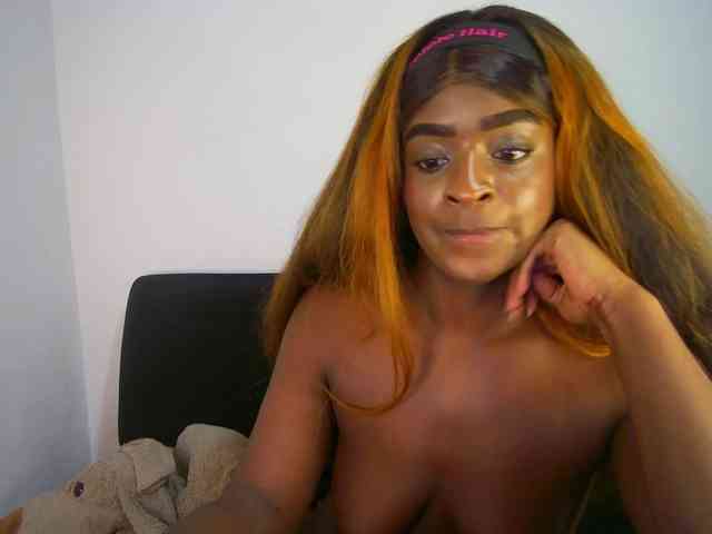 HannahCox19 webcam