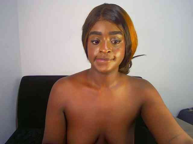 HannahCox19 webcam