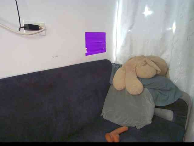 HannahCox19 webcam