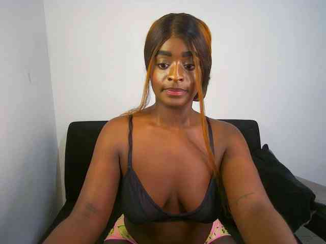 HannahCox19 webcam