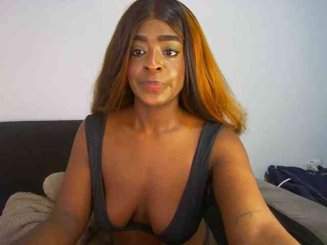 HannahCox19 webcam