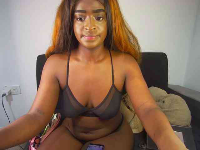 HannahCox19 webcam