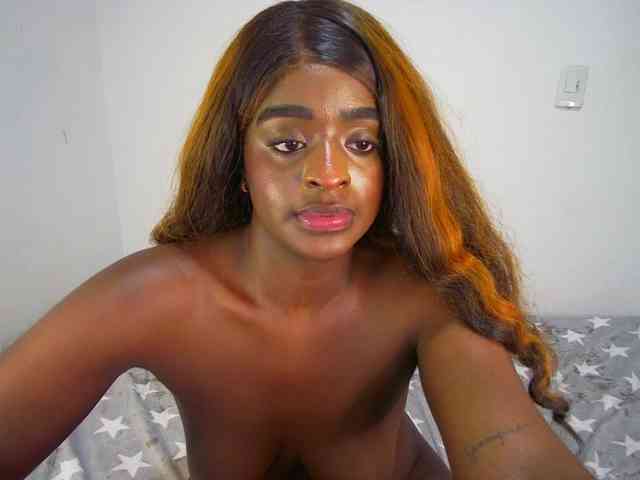 Amara__R1 webcam