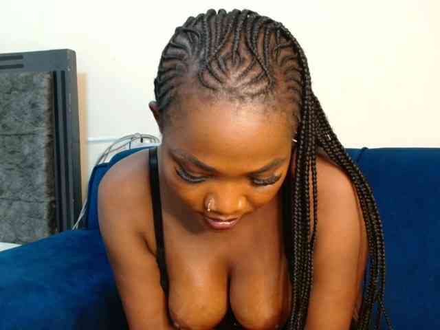 Mamaapussy webcam