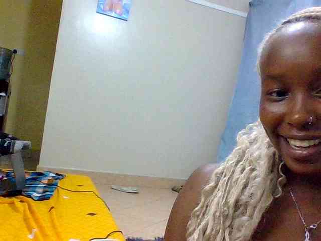 Mamaapussy webcam