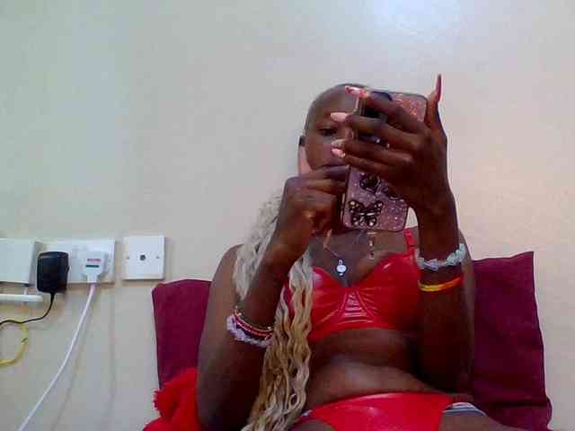 Mamaapussy webcam