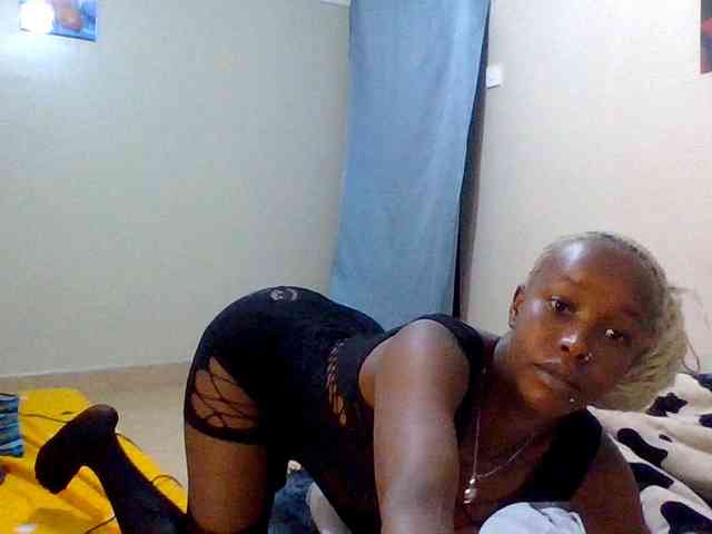 Mamaapussy webcam