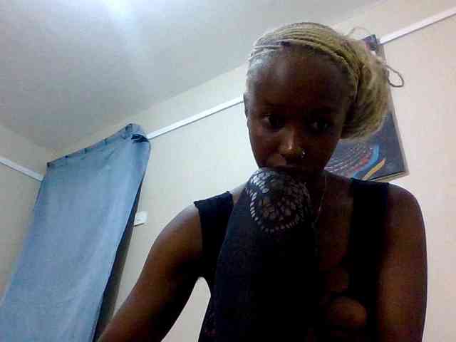 Mamaapussy webcam