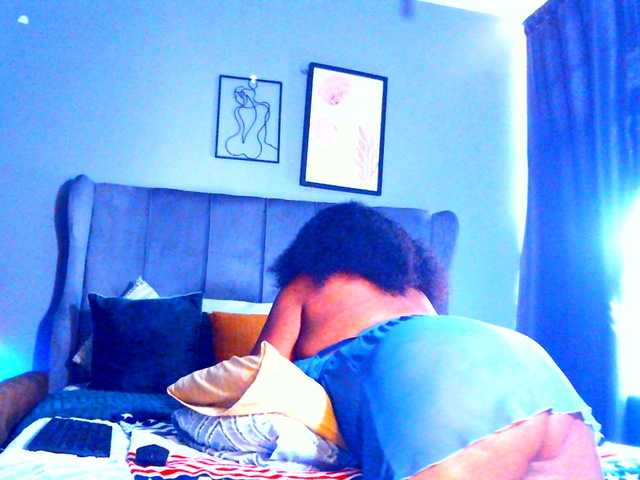 PearBlu38 live cam on BongaCams
