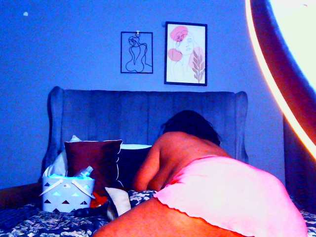 PearBlu38 live webcam show