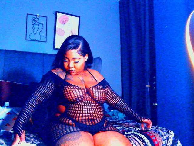 PearBlu38 live webcam show