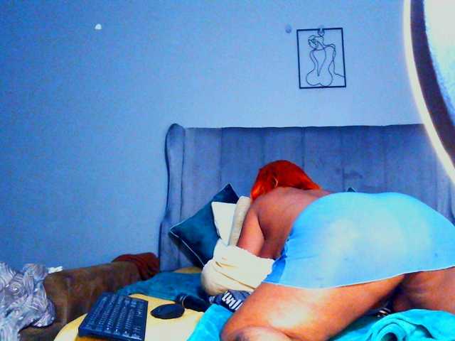 PearBlu38 live cam on BongaCams