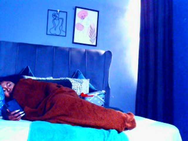 PearBlu38 live cam on BongaCams