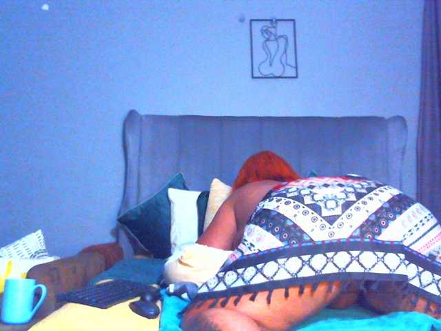 PearBlu38 live cam on BongaCams