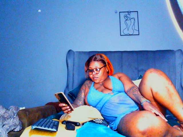 PearBlu38 live cam on BongaCams