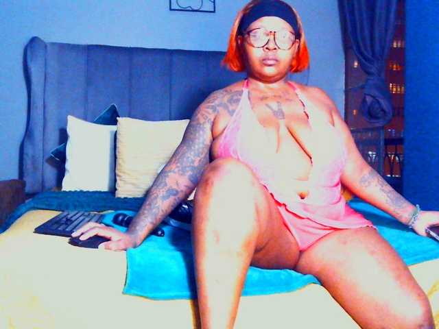 PearBlu38 live cam on BongaCams