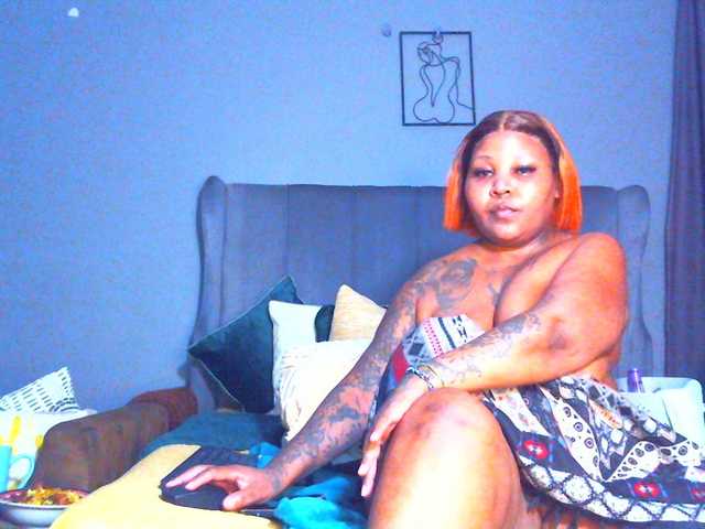 PearBlu38 live cam on BongaCams