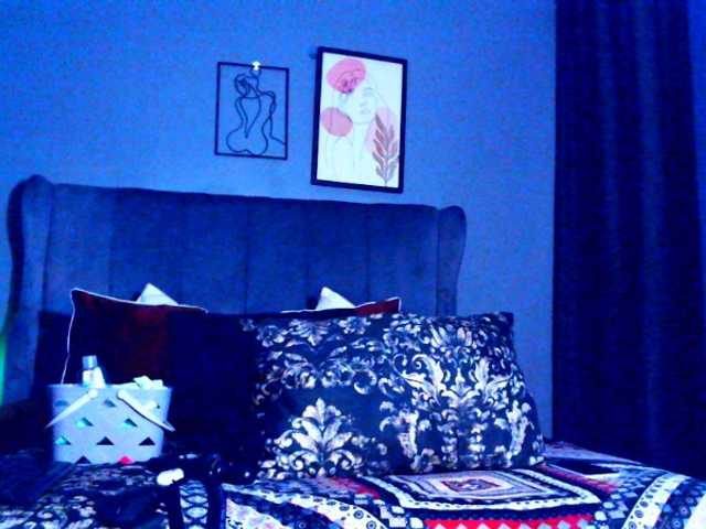 PearBlu38 live cam on BongaCams