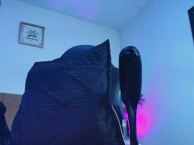 Nikkenyx live cam on BongaCams