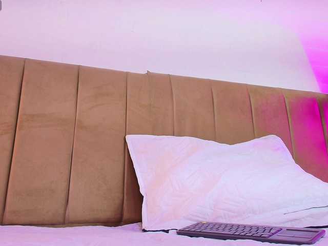 Nikkenyx live cam on BongaCams