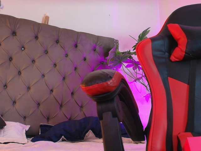 Nikkenyx live cam on BongaCams