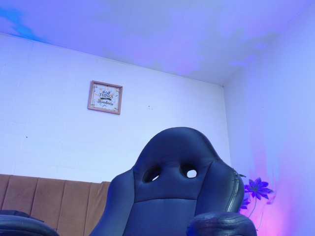 Nikkenyx live cam on BongaCams