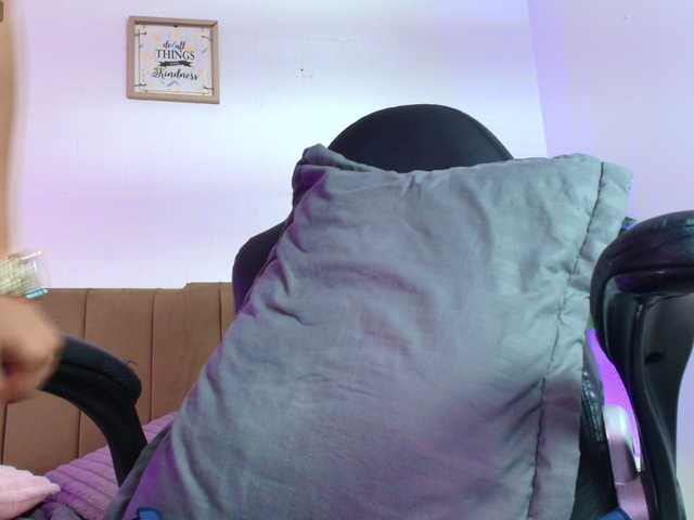 Nikkenyx live cam on BongaCams