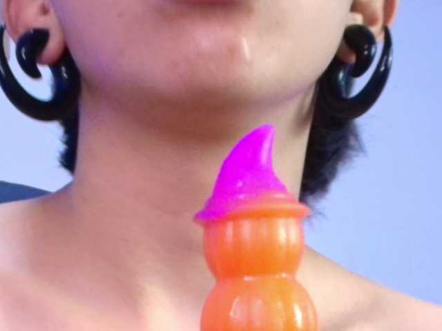 Nikkenyx live cam on BongaCams