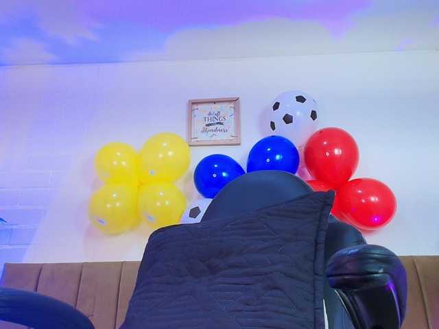 Nikkenyx live cam on BongaCams